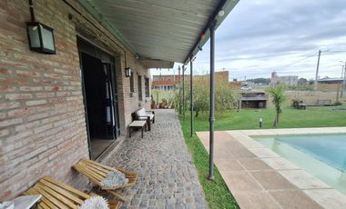 CASA CON PARQUE Y PILETA FINCAS DE IBARLUCEA