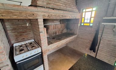 CASA CON PARQUE Y PILETA FINCAS DE IBARLUCEA