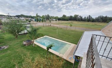 CASA CON PARQUE Y PILETA FINCAS DE IBARLUCEA