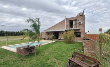 CASA CON PARQUE Y PILETA FINCAS DE IBARLUCEA