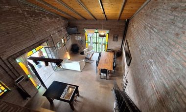 CASA CON PARQUE Y PILETA FINCAS DE IBARLUCEA