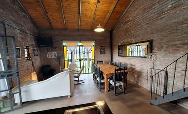 CASA CON PARQUE Y PILETA FINCAS DE IBARLUCEA