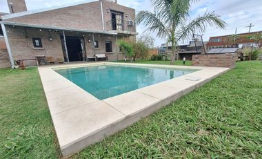 CASA CON PARQUE Y PILETA FINCAS DE IBARLUCEA