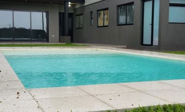 CASA TRES DORMITORIOS  IBARLUCEA APTO CREDITO