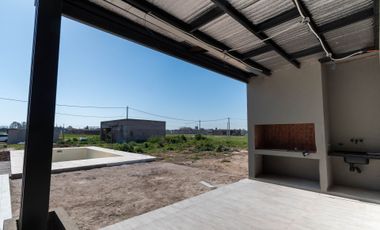 CASA TRES DORMITORIOS  IBARLUCEA APTO CREDITO