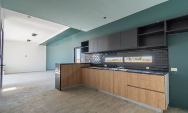 CASA TRES DORMITORIOS  IBARLUCEA APTO CREDITO