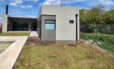 CASA TRES DORMITORIOS  IBARLUCEA APTO CREDITO