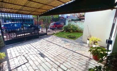 VENTA CASA 3 AMBIENTES VILLA MADERO GARAGE PARQUE