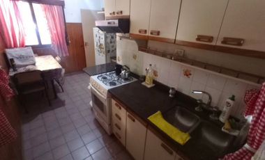 VENTA CASA 3 AMBIENTES VILLA MADERO GARAGE PARQUE