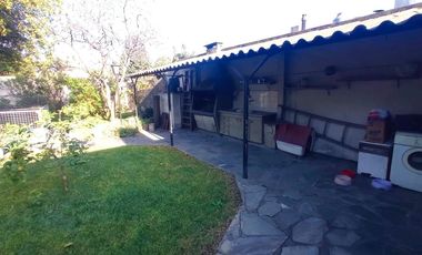 VENTA CASA 3 AMBIENTES VILLA MADERO GARAGE PARQUE