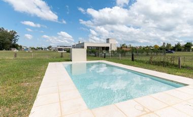 Casa A ESTRENAR de 3 dorm en Country La Reserva