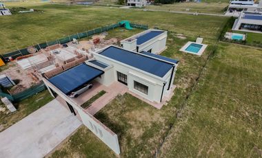Casa A ESTRENAR de 3 dorm en Country La Reserva