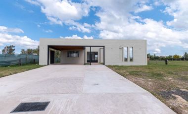 Casa A ESTRENAR de 3 dorm en Country La Reserva