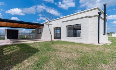 Casa A ESTRENAR de 3 dorm en Country La Reserva