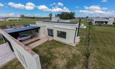 Casa A ESTRENAR de 3 dorm en Country La Reserva