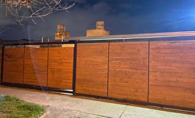 CASA EN BARRIO LOS CIPRECES