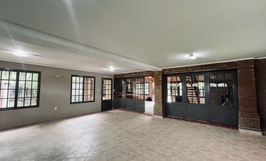 CASA EN VENTA A POCOS MINUTOS DE SANTA FE