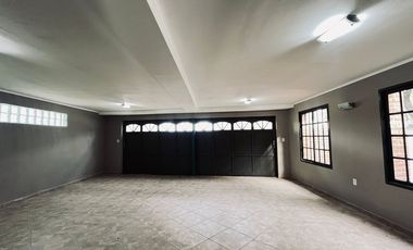 CASA EN VENTA A POCOS MINUTOS DE SANTA FE