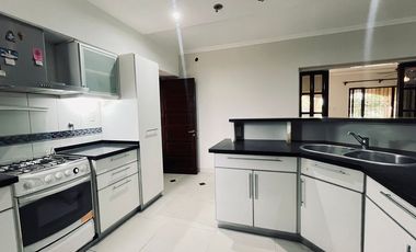 CASA EN VENTA A POCOS MINUTOS DE SANTA FE