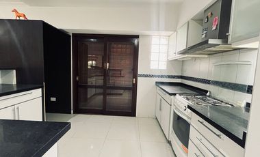 CASA EN VENTA A POCOS MINUTOS DE SANTA FE