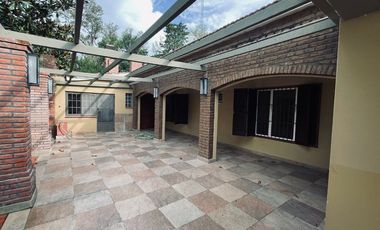 CASA EN VENTA A POCOS MINUTOS DE SANTA FE