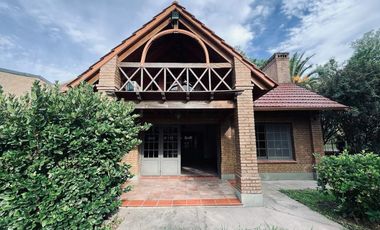 CASA EN VENTA A POCOS MINUTOS DE SANTA FE