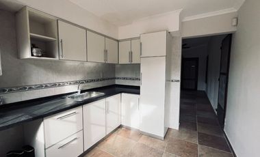 CASA EN VENTA A POCOS MINUTOS DE SANTA FE