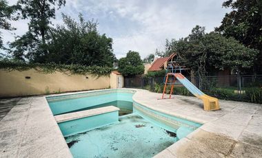 CASA EN VENTA A POCOS MINUTOS DE SANTA FE