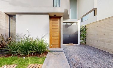 CASA EN VENTA EN GONNET