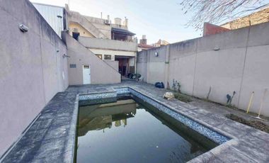 VENTA CASA 3 AMB PILETA COCHERA  DEPOSITO SARANDI