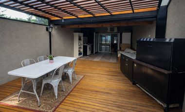 VENTA CASA 4 AMB CON COCHERA Y QUINCHO BERAZATEGUI