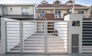 VENTA CASA 4 AMB CON COCHERA Y QUINCHO BERAZATEGUI