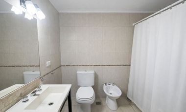 VENTA CASA 4 AMB CON COCHERA Y QUINCHO BERAZATEGUI