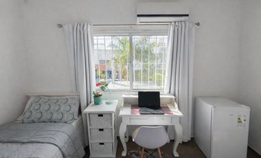 VENTA CASA 4 AMB CON COCHERA Y QUINCHO BERAZATEGUI