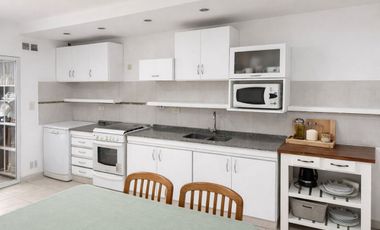 VENTA CASA 4 AMB CON COCHERA Y QUINCHO BERAZATEGUI