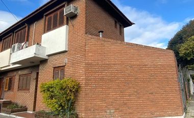 CASA DUPLEX 3 AMBIENTES CON COCHERA EZPELETA