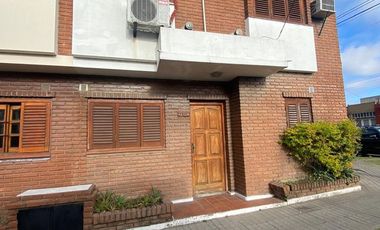 CASA DUPLEX 3 AMBIENTES CON COCHERA EZPELETA