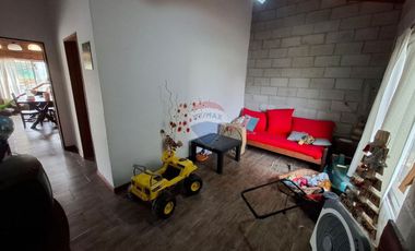VENTA CASA QUINTA EL PATO CON PILETA