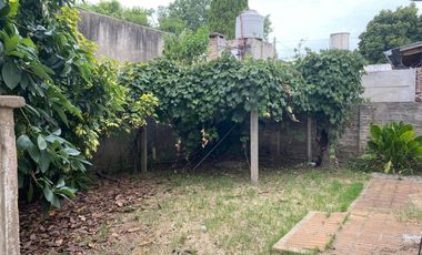 VENTA CASA A RECICLAR EN HUDSON.