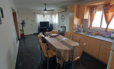 VENTA CASA 2 DORMITORIOS PATIO QUINCHO