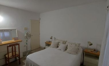 VENTA CASA 2 DORMITORIOS PATIO QUINCHO