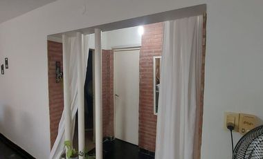 VENTA CASA 2 DORMITORIOS PATIO QUINCHO