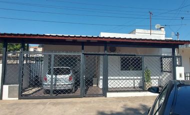 VENTA CASA 2 DORMITORIOS PATIO QUINCHO