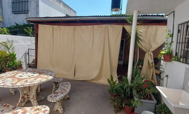 VENTA CASA 2 DORMITORIOS PATIO QUINCHO