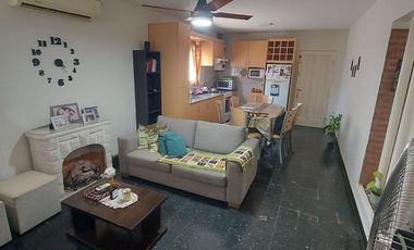 VENTA CASA 2 DORMITORIOS PATIO QUINCHO
