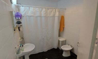 VENTA CASA 2 DORMITORIOS PATIO QUINCHO