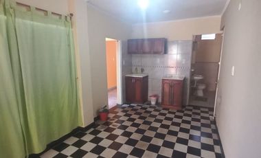Casa 2/3 Dorm-Pileta-Cochera barrio Sur
