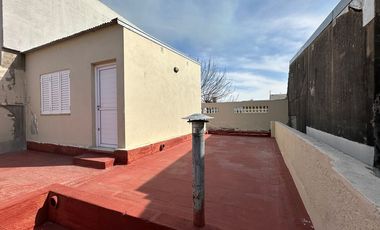 Casa 2/3 Dorm-Pileta-Cochera barrio Sur