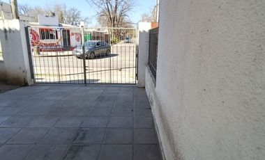 ALQUILA DUPLEX ARGÜELLO 3 DORM
