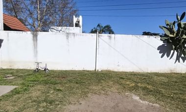 ALQUILA DUPLEX ARGÜELLO 3 DORM